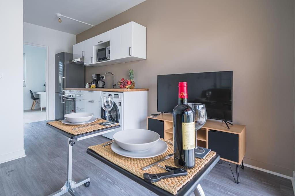 Le Lotus - Self Checkin - 20Min From Paris - Free Parking Around Appartement Drancy Buitenkant foto